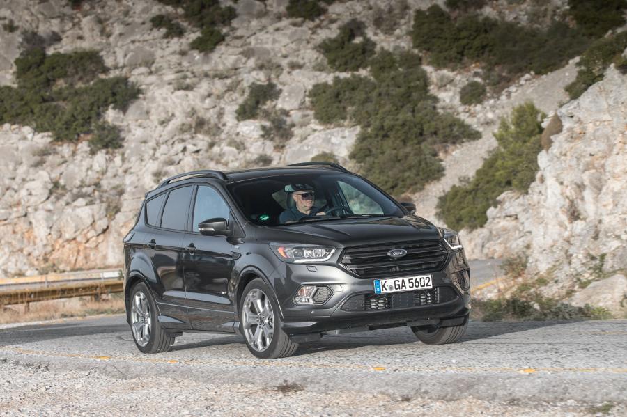  Ford Kuga ST-Line 2016 года  (фото 19 из 32)